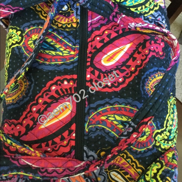 NWT VERA BRADLEY LARGE DUFFEL - Picture 3 of 4